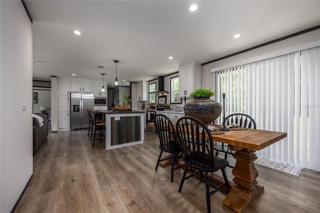 На продажу: $279,900 (3 спален, 2 ванн, 1496 Квадратных фут)