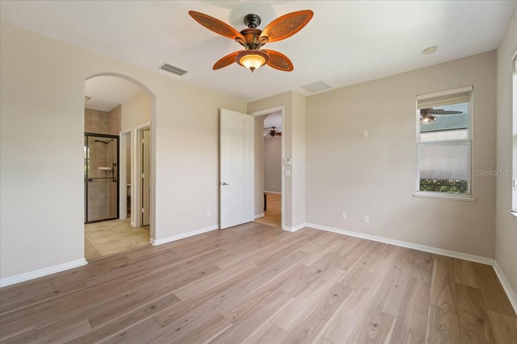 For Sale: $398,500 (3 beds, 2 baths, 1495 Square Feet)