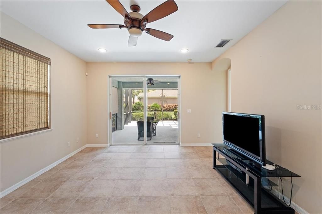 For Sale: $398,500 (3 beds, 2 baths, 1495 Square Feet)