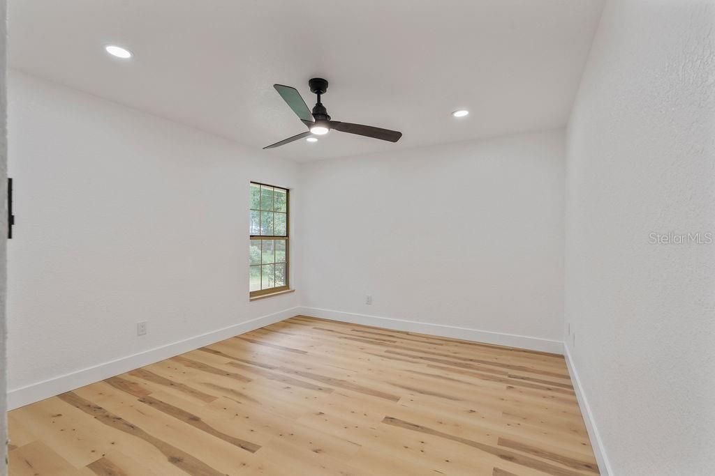 Active With Contract: $519,000 (4 beds, 2 baths, 2401 Square Feet)