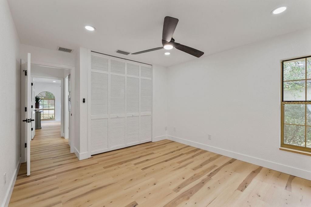 Active With Contract: $519,000 (4 beds, 2 baths, 2401 Square Feet)