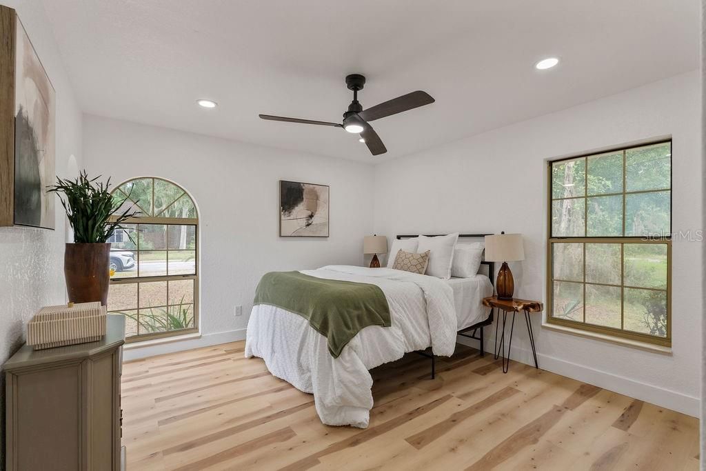 Active With Contract: $519,000 (4 beds, 2 baths, 2401 Square Feet)