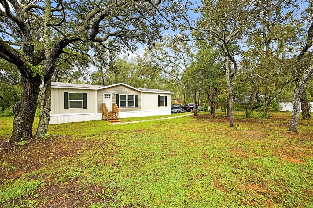 合同活跃: $299,000 (3 贝兹, 2 浴室, 1264 平方英尺)