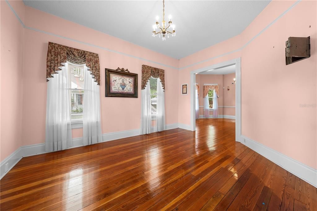 На продажу: $999,000 (4 спален, 3 ванн, 3492 Квадратных фут)