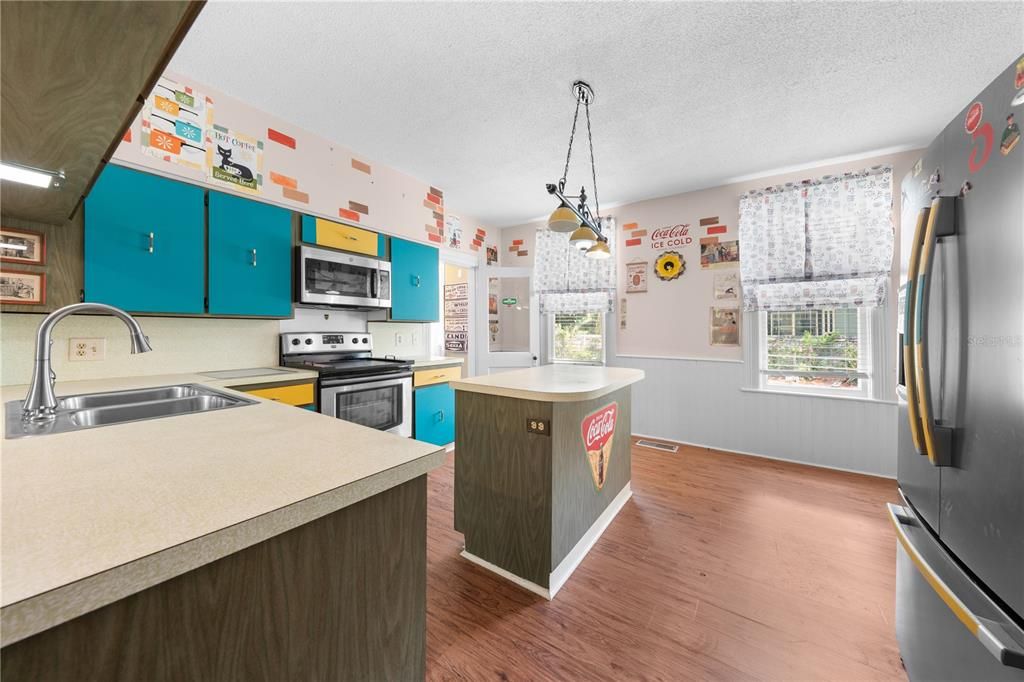 На продажу: $999,000 (4 спален, 3 ванн, 3492 Квадратных фут)