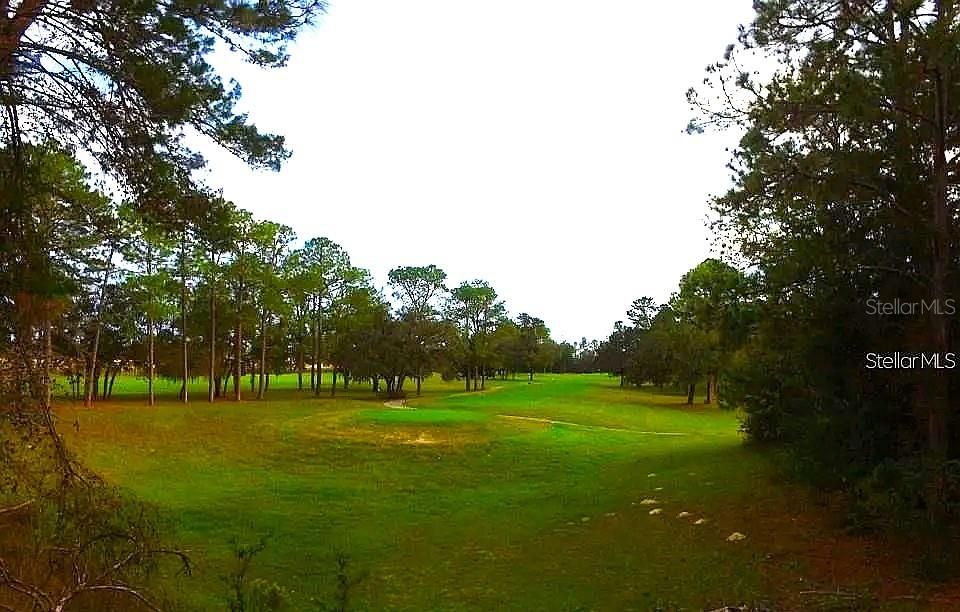 На продажу: $76,000 (0.72 acres)