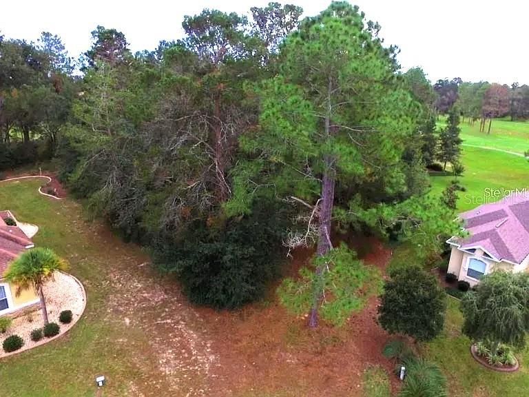 На продажу: $76,000 (0.72 acres)