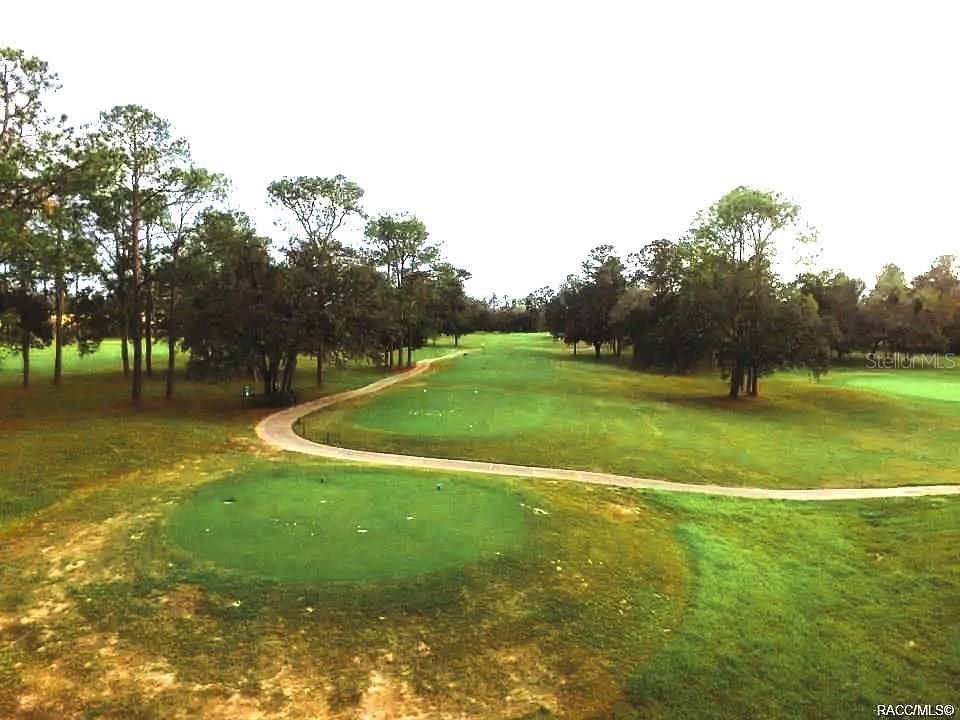 На продажу: $76,000 (0.72 acres)