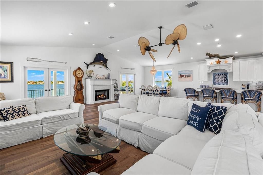 待售: $3,899,000 (4 贝兹, 3 浴室, 2964 平方英尺)