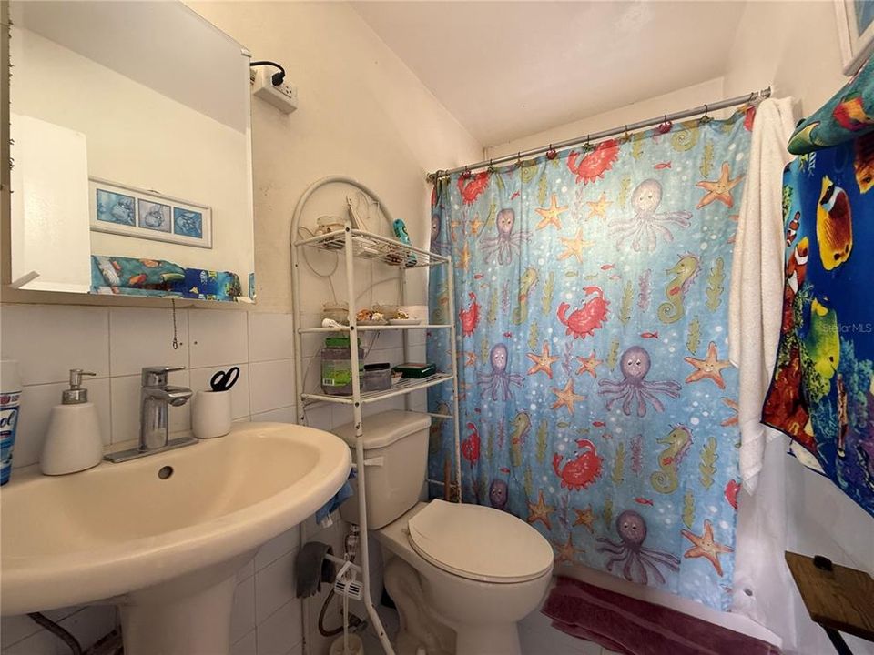 For Sale: $229,900 (2 beds, 1 baths, 629 Square Feet)