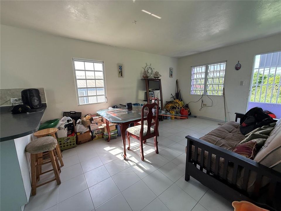 For Sale: $229,900 (2 beds, 1 baths, 629 Square Feet)