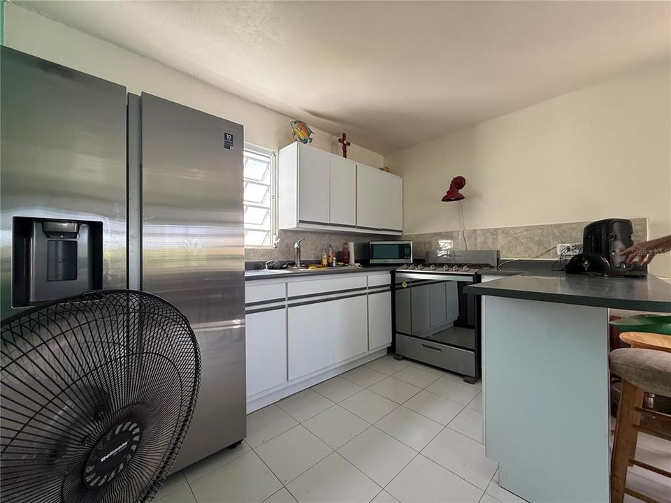 For Sale: $229,900 (2 beds, 1 baths, 629 Square Feet)