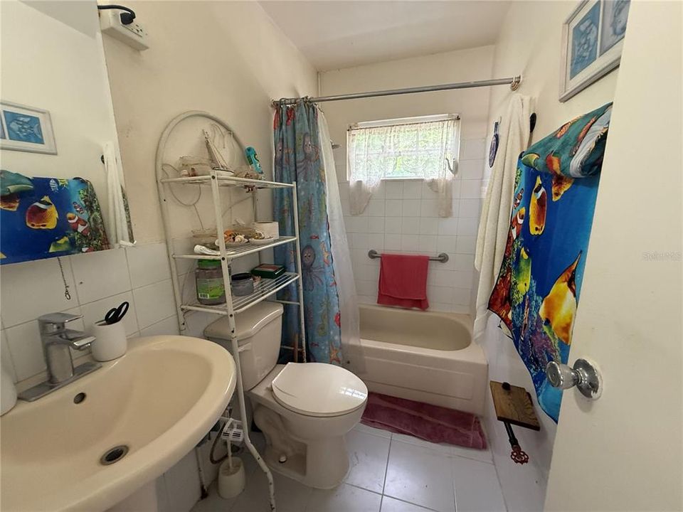 For Sale: $229,900 (2 beds, 1 baths, 629 Square Feet)