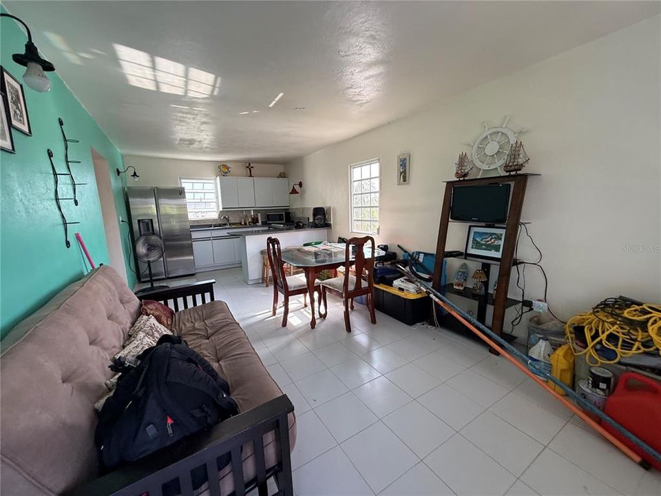 For Sale: $229,900 (2 beds, 1 baths, 629 Square Feet)