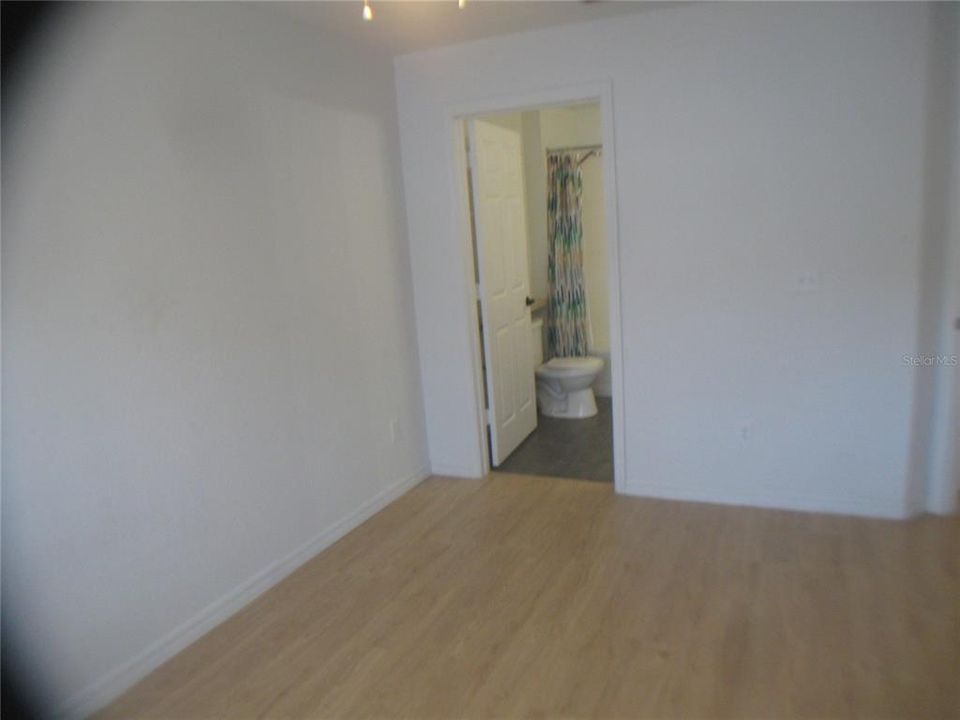 Active With Contract: $1,900 (4 beds, 3 baths, 1470 Square Feet)