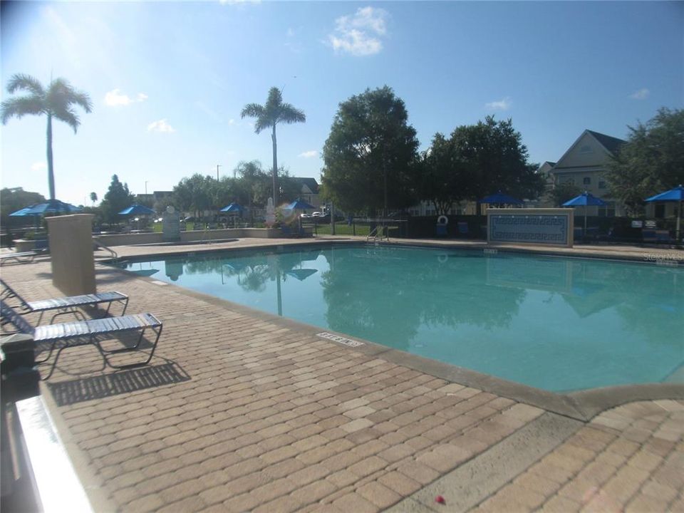 Active With Contract: $1,900 (4 beds, 3 baths, 1470 Square Feet)