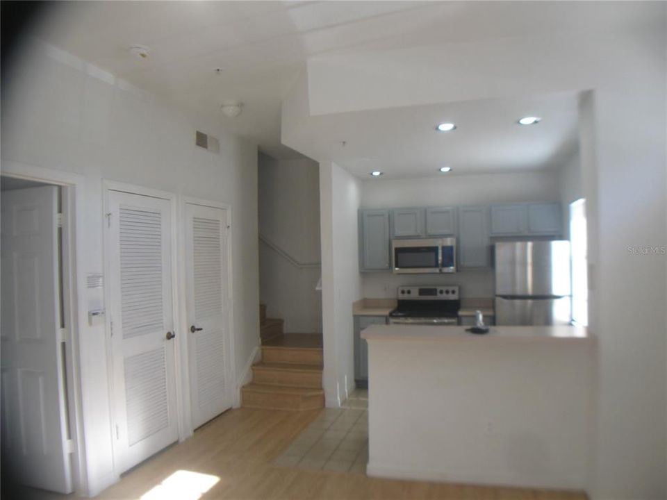 Active With Contract: $1,900 (4 beds, 3 baths, 1470 Square Feet)