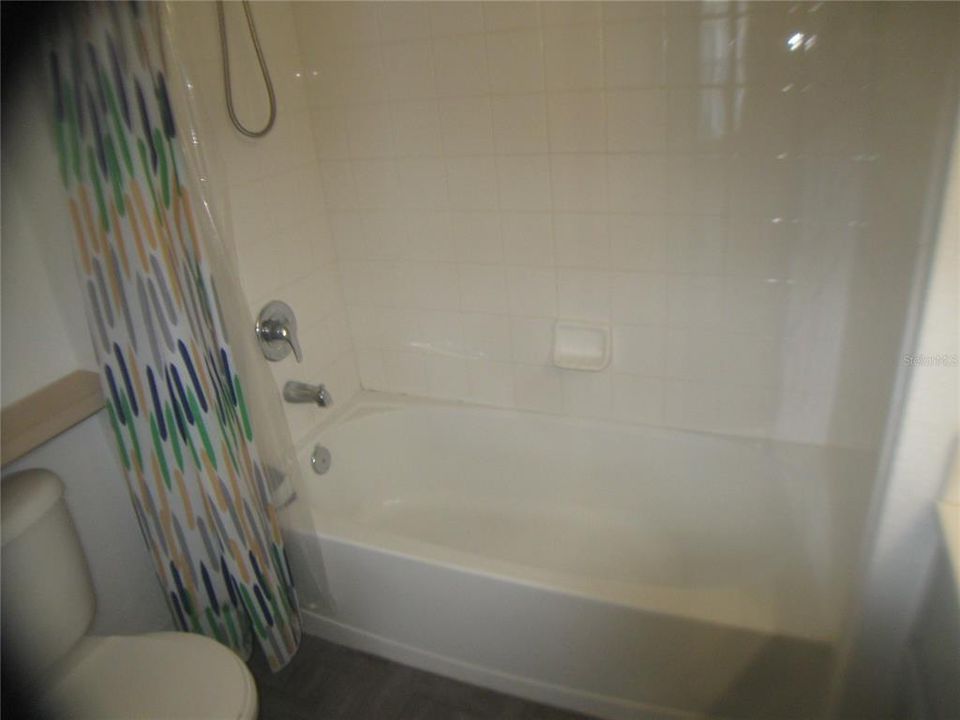 Active With Contract: $1,900 (4 beds, 3 baths, 1470 Square Feet)