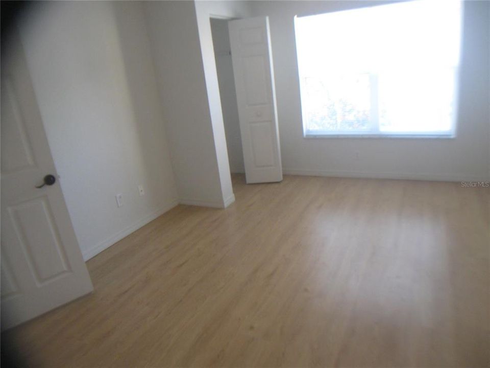 Active With Contract: $1,900 (4 beds, 3 baths, 1470 Square Feet)