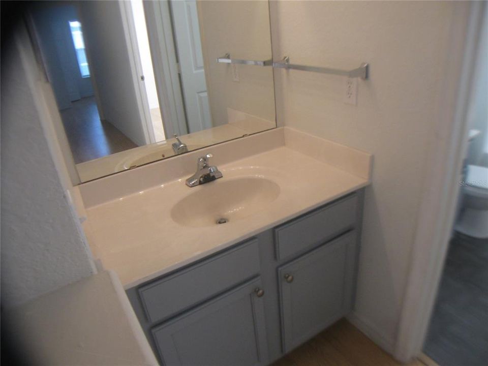 Active With Contract: $1,900 (4 beds, 3 baths, 1470 Square Feet)