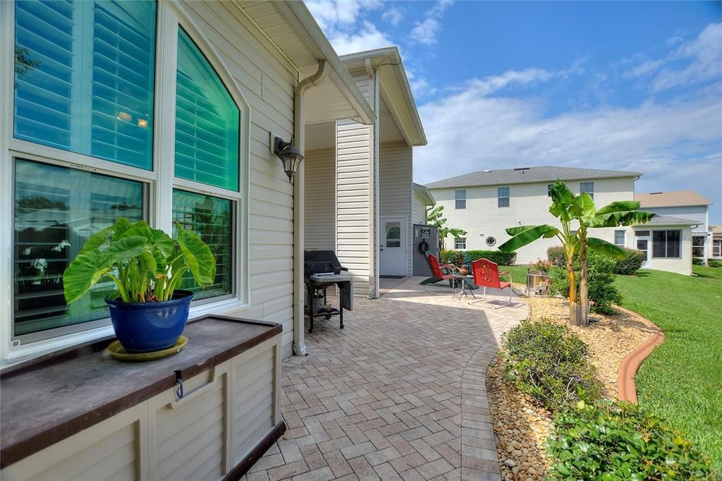 Activo con contrato: $534,000 (2 camas, 3 baños, 2134 Pies cuadrados)