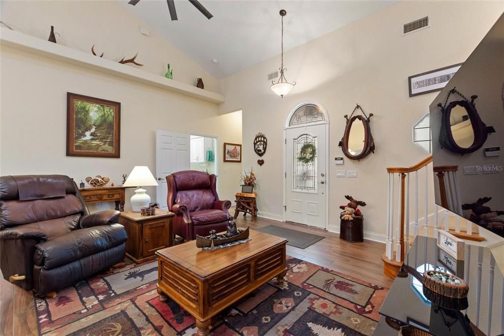 Activo con contrato: $534,000 (2 camas, 3 baños, 2134 Pies cuadrados)