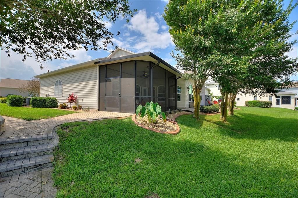 Activo con contrato: $534,000 (2 camas, 3 baños, 2134 Pies cuadrados)