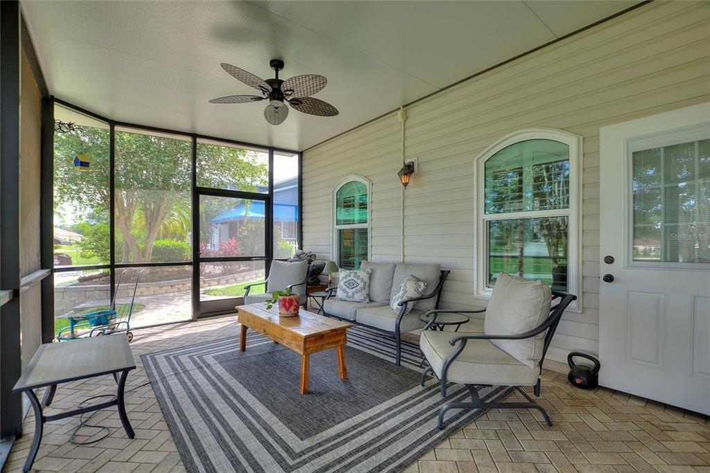 Activo con contrato: $534,000 (2 camas, 3 baños, 2134 Pies cuadrados)