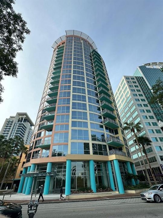 待售: $429,900 (2 贝兹, 2 浴室, 1157 平方英尺)