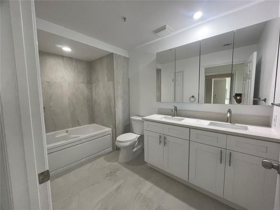 待售: $429,900 (2 贝兹, 2 浴室, 1157 平方英尺)