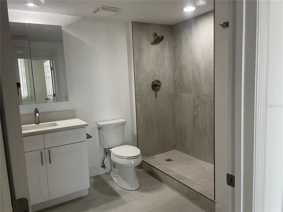 待售: $429,900 (2 贝兹, 2 浴室, 1157 平方英尺)