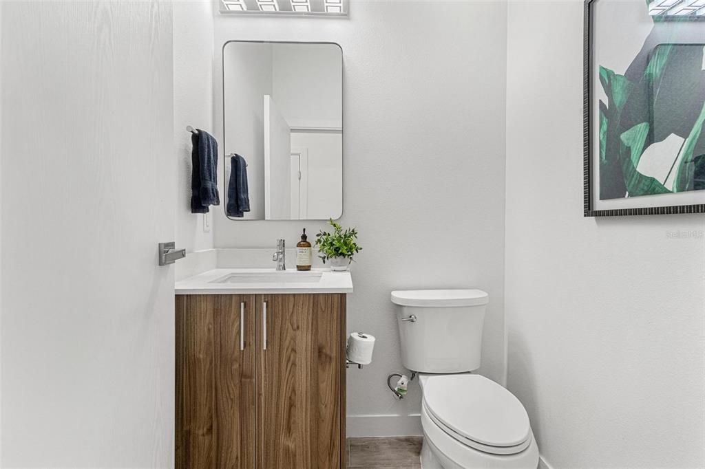 Active With Contract: $2,900 (3 beds, 2 baths, 1596 Square Feet)