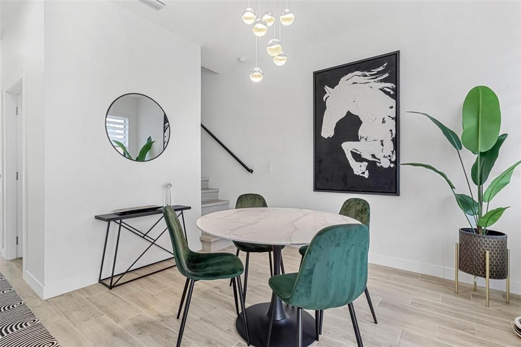 Active With Contract: $2,900 (3 beds, 2 baths, 1596 Square Feet)