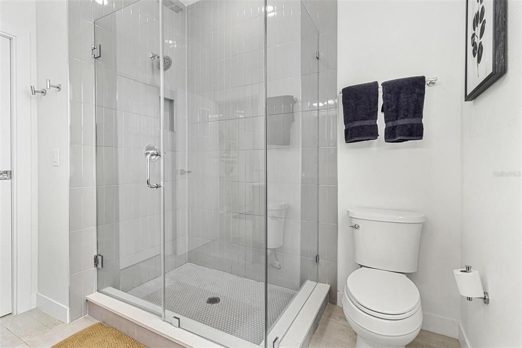 Active With Contract: $2,900 (3 beds, 2 baths, 1596 Square Feet)