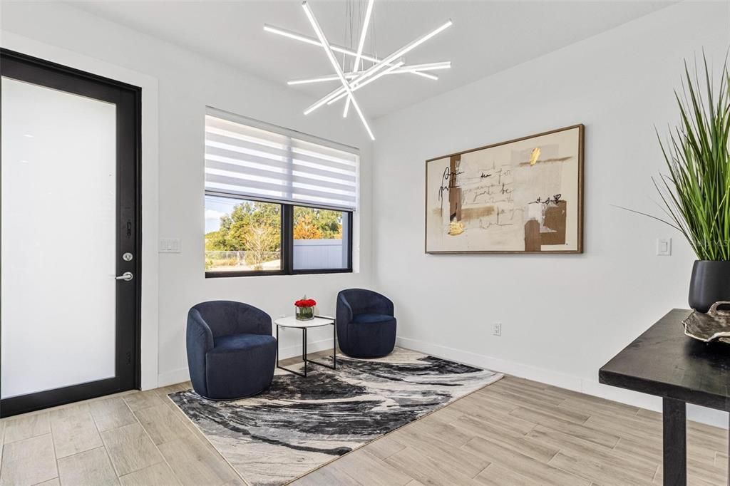Active With Contract: $2,900 (3 beds, 2 baths, 1596 Square Feet)