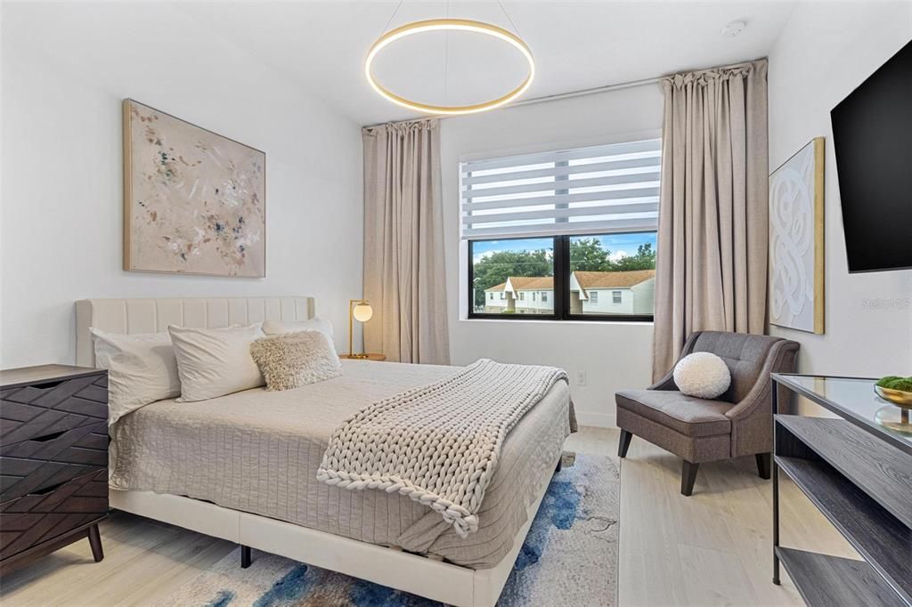 Active With Contract: $2,900 (3 beds, 2 baths, 1596 Square Feet)