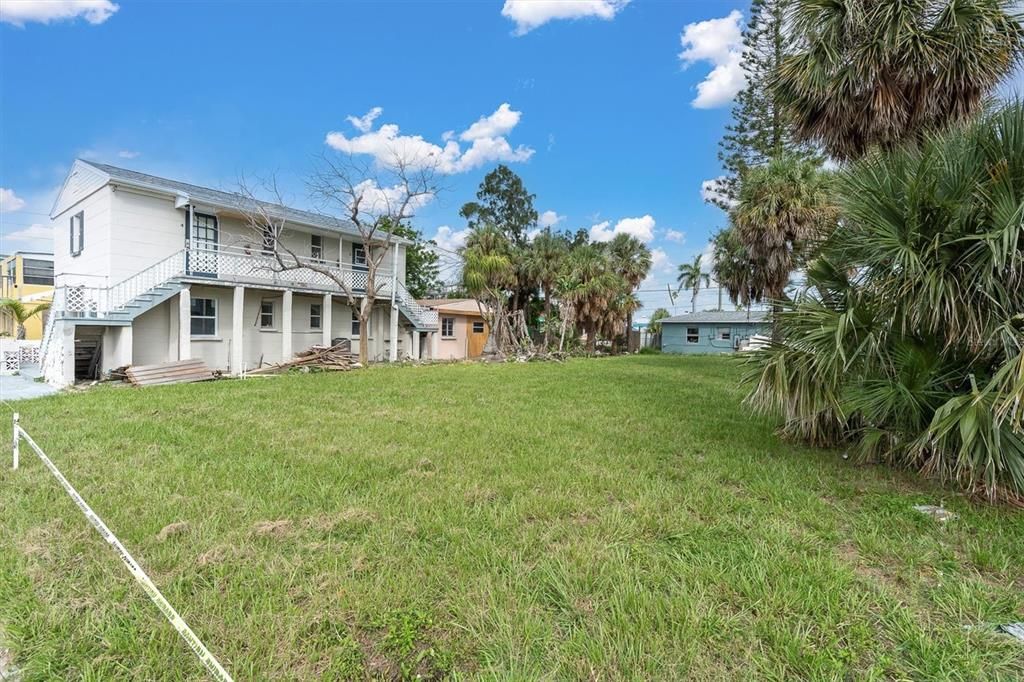 待售: $750,000 (0.12 acres)