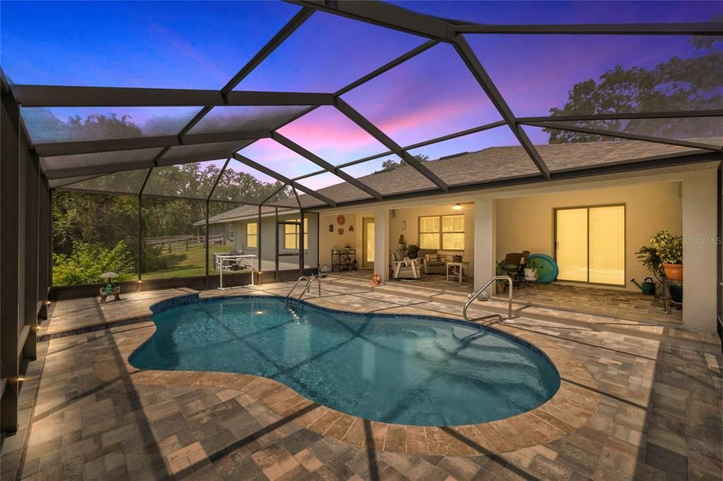 For Sale: $451,500 (3 beds, 2 baths, 1886 Square Feet)