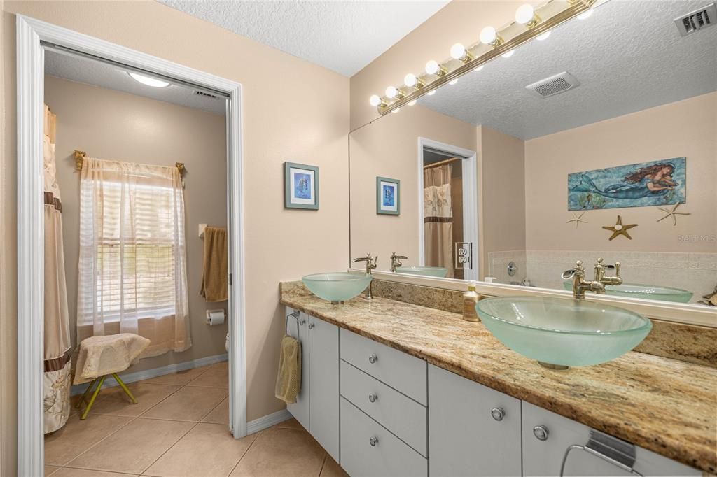 For Sale: $451,500 (3 beds, 2 baths, 1886 Square Feet)