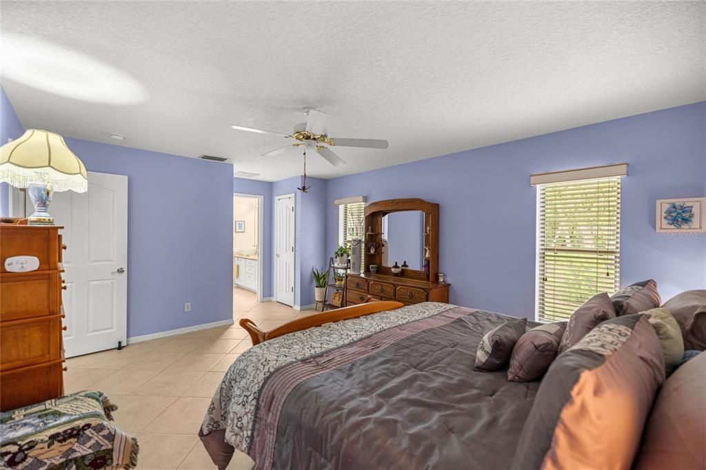 For Sale: $451,500 (3 beds, 2 baths, 1886 Square Feet)