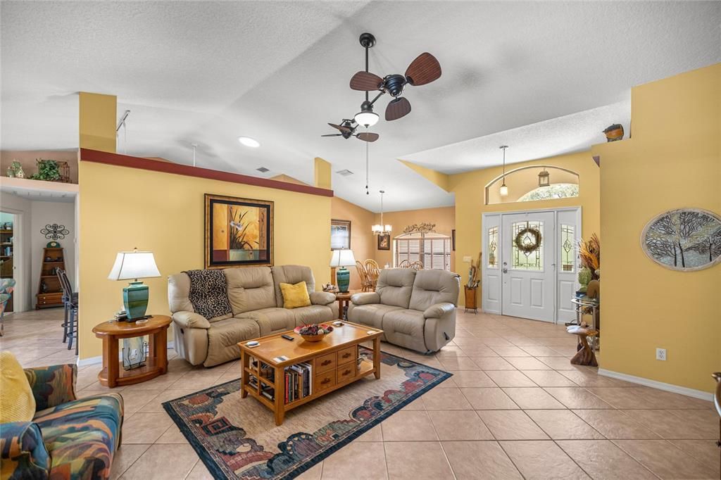 For Sale: $451,500 (3 beds, 2 baths, 1886 Square Feet)