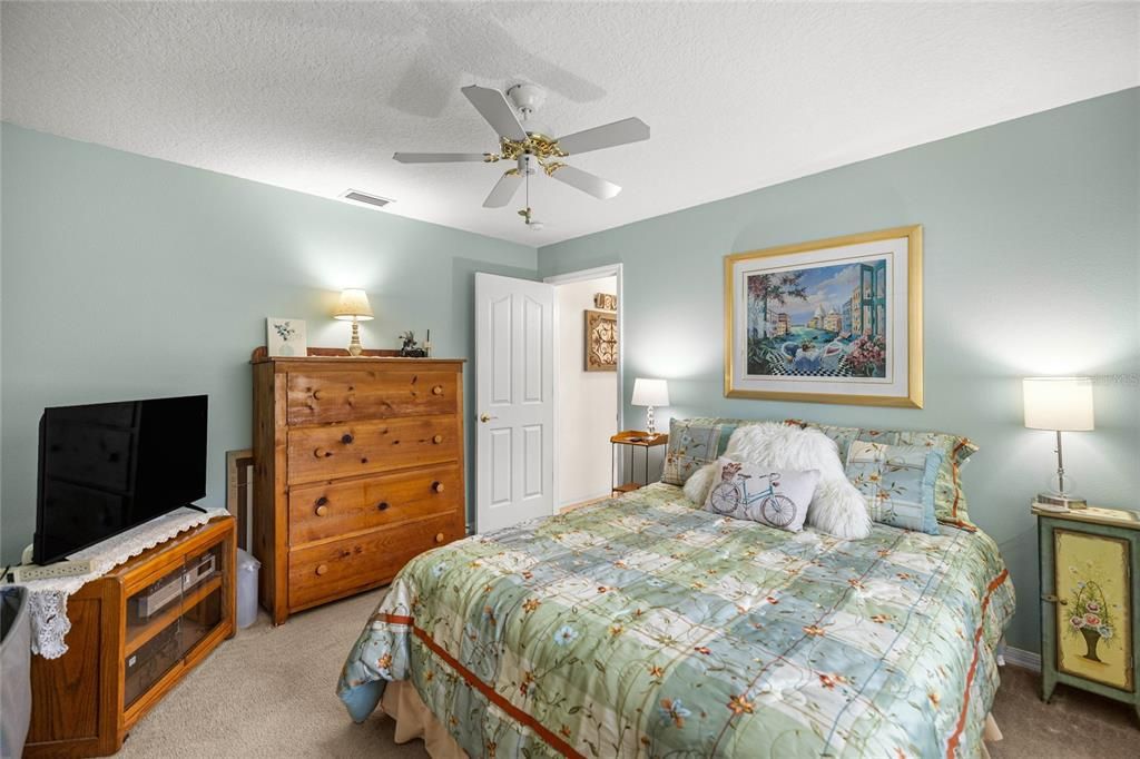 For Sale: $451,500 (3 beds, 2 baths, 1886 Square Feet)