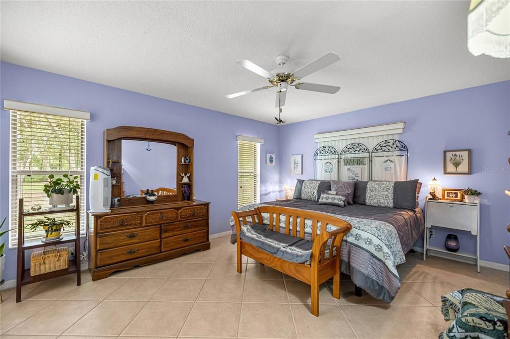 For Sale: $451,500 (3 beds, 2 baths, 1886 Square Feet)