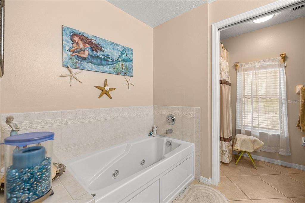 For Sale: $451,500 (3 beds, 2 baths, 1886 Square Feet)