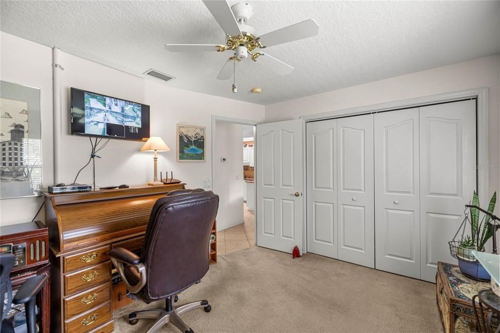 For Sale: $451,500 (3 beds, 2 baths, 1886 Square Feet)