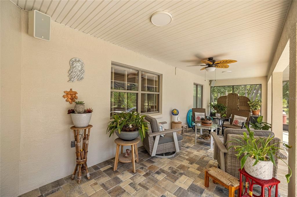 For Sale: $451,500 (3 beds, 2 baths, 1886 Square Feet)