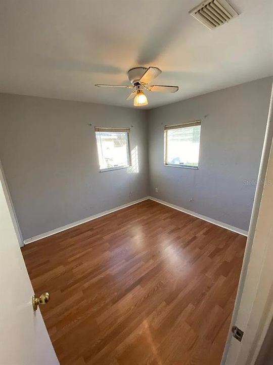 合同活跃: $1,699 (2 贝兹, 1 浴室, 872 平方英尺)