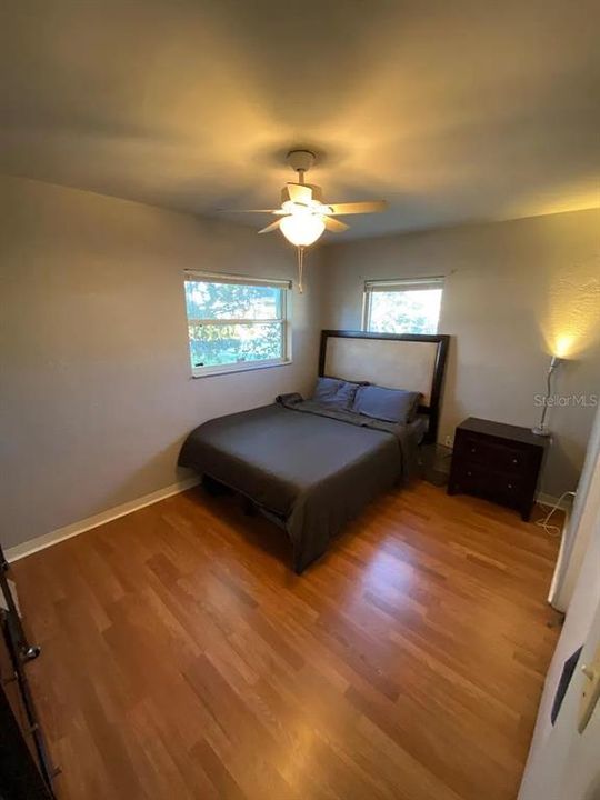 合同活跃: $1,699 (2 贝兹, 1 浴室, 872 平方英尺)