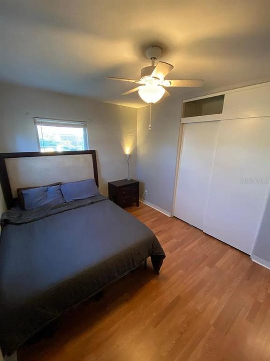 合同活跃: $1,699 (2 贝兹, 1 浴室, 872 平方英尺)