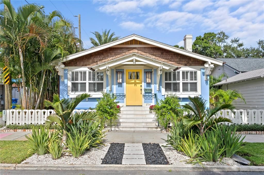 Recently Sold: $995,000 (3 beds, 2 baths, 1690 Square Feet)